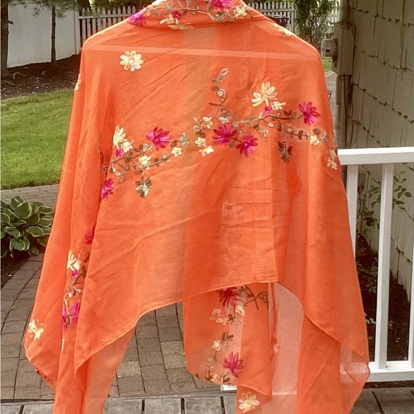 🌸 Boho Embroidered Large Scarf - Picture 3 of 4